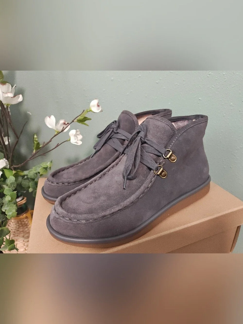 Lucky Brand Men's Gray Suede Moc Toe Lace-Up Chukka